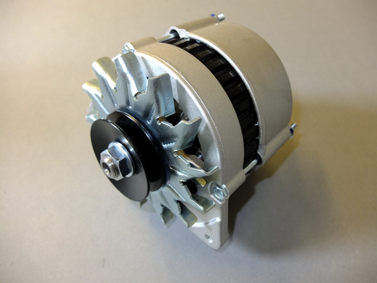 RV8 Alternator MG V8 and MG RV8 car parts